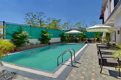 Luxury Air Swimming Pool